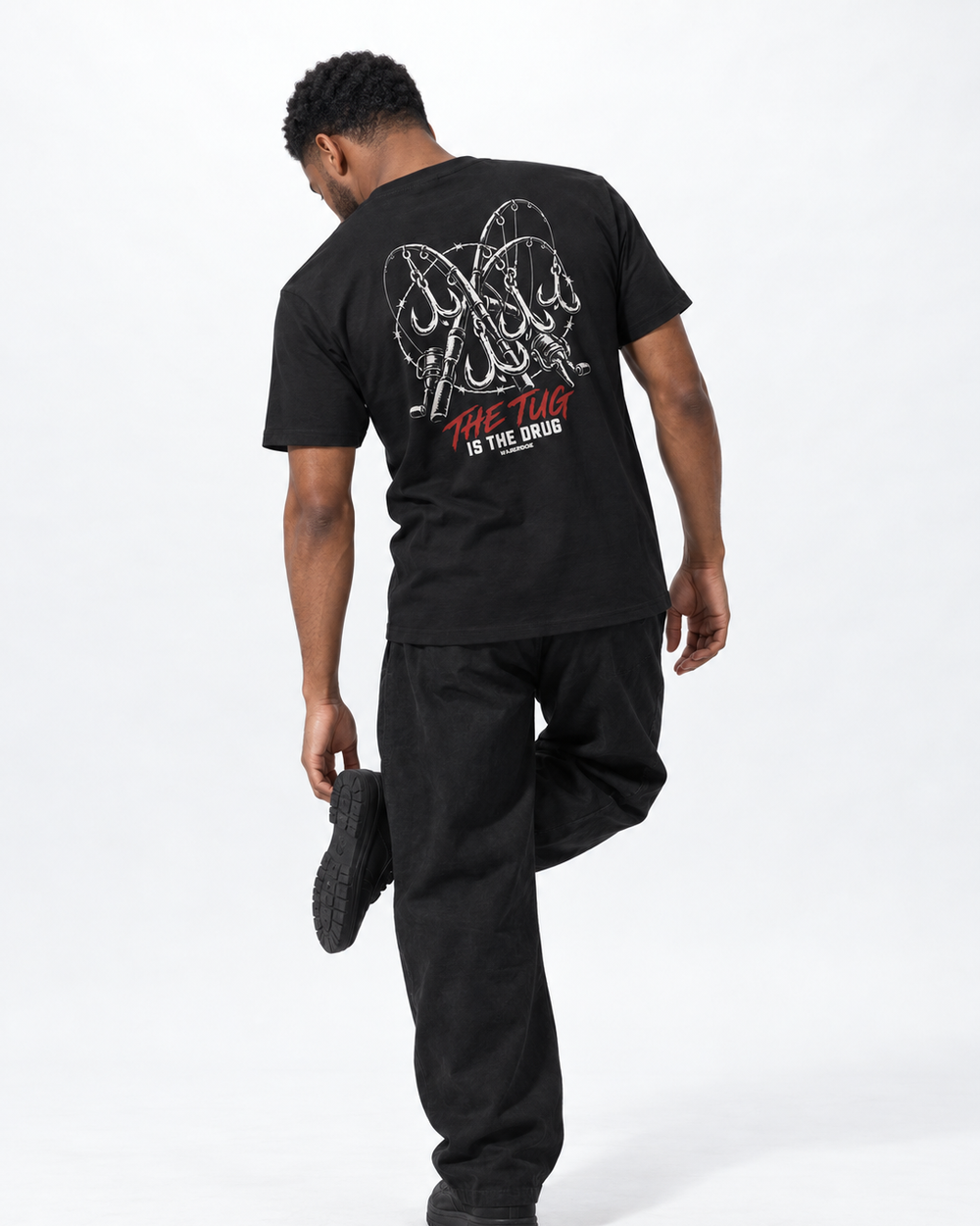 tee model black front