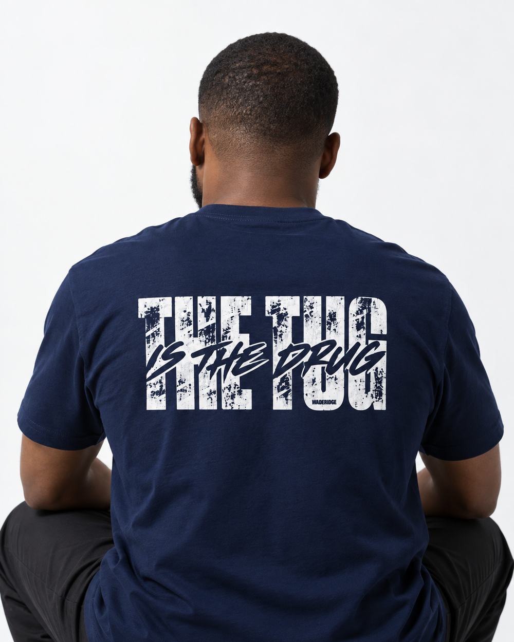 tee model navy front